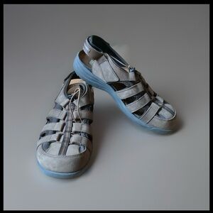 DREW Size 9 Hamilton brown leather trail sandals